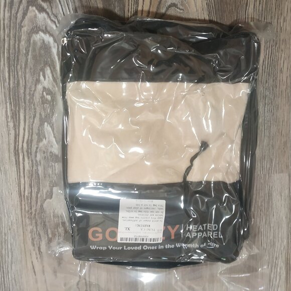 Heated Vest with Faux Fleece and 10000mAh Power Bank - Picture 5 of 8